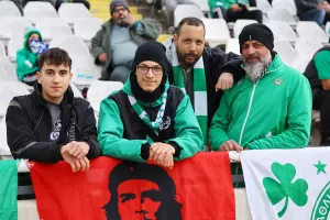 (Φώτος) Ο κόσμος στο ντέρμπι "αιωνίων"