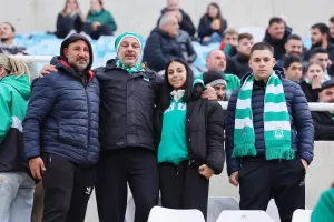 (Φώτος) Ο κόσμος στο ντέρμπι "αιωνίων"