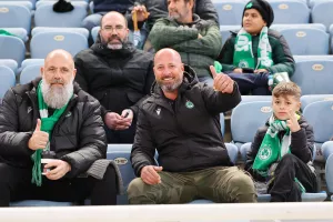 (Φώτος) Ο κόσμος στο ντέρμπι "αιωνίων"