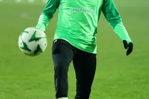 (Φώτος kerkida) Η προπόνηση της Ομόνοιας στο "Gradski Stadion"