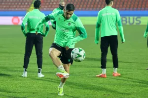 (Φώτος kerkida) Η προπόνηση της Ομόνοιας στο "Gradski Stadion"