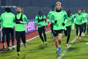 (Φώτος kerkida) Η προπόνηση της Ομόνοιας στο "Gradski Stadion"