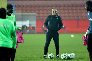 (Φώτος kerkida) Η προπόνηση της Ομόνοιας στο "Gradski Stadion"