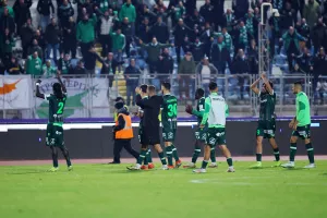Μπροστά από την Ανατολική οι παίκτες της Ομόνοιας και χειροκρότημα (φώτος)