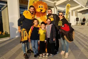 ΑΕΛ-Καρμιώτισσα / “Γαλαζοκίτρινο” πάρτι με 4αρα (φώτος)