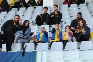 ΑΕΛ-Καρμιώτισσα / “Γαλαζοκίτρινο” πάρτι με 4αρα (φώτος)