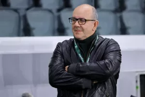 Άρης-ΕΝΠ: Το έσωσε με τρομερό… Ντένις στις καθυστερήσεις και… κορυφή