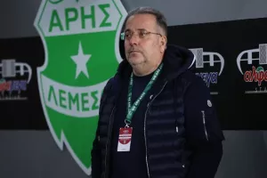 Άρης-ΕΝΠ: Το έσωσε με τρομερό… Ντένις στις καθυστερήσεις και… κορυφή