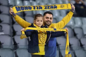 ΑΕΛ-Καρμιώτισσα / “Γαλαζοκίτρινο” πάρτι με 4αρα (φώτος)