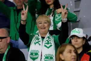 Άρης-ΕΝΠ: Το έσωσε με τρομερό… Ντένις στις καθυστερήσεις και… κορυφή