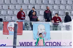 Άρης-ΕΝΠ: Το έσωσε με τρομερό… Ντένις στις καθυστερήσεις και… κορυφή