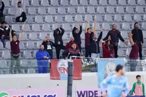 Άρης-ΕΝΠ: Το έσωσε με τρομερό… Ντένις στις καθυστερήσεις και… κορυφή