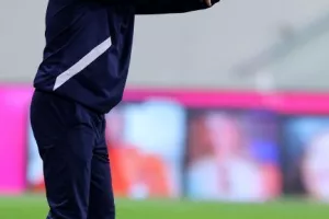 Άρης-ΕΝΠ: Το έσωσε με τρομερό… Ντένις στις καθυστερήσεις και… κορυφή