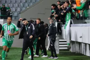 Άρης-ΕΝΠ: Το έσωσε με τρομερό… Ντένις στις καθυστερήσεις και… κορυφή