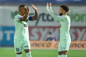 Εθνικός Άχνας-Πάφος FC: Έπαιξαν μόνο 47 λεπτά... (φώτος)