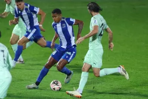 Εθνικός Άχνας-Πάφος FC: Έπαιξαν μόνο 47 λεπτά... (φώτος)
