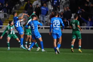 (ANO-OMO29) Έπαιξαν ξανά με τον... Γιάννη!