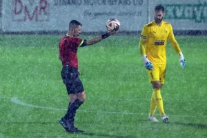 Εθνικός Άχνας-Πάφος FC: Έπαιξαν μόνο 47 λεπτά... (φώτος)