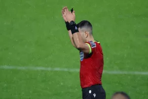 Εθνικός Άχνας-Πάφος FC: Έπαιξαν μόνο 47 λεπτά... (φώτος)