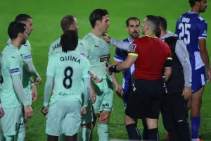 Εθνικός Άχνας-Πάφος FC: Έπαιξαν μόνο 47 λεπτά... (φώτος)
