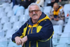 (Φωτορεπορτάζ) Ο κόσμος της ΑΕΛ