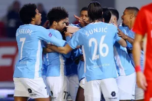 Νέα Σαλαμίνα-Πάφος FC: 12η νίκη με Κίνα και Ζάιρο! (φώτος)