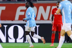Νέα Σαλαμίνα-Πάφος FC: 12η νίκη με Κίνα και Ζάιρο! (φώτος)