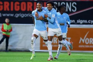 Νέα Σαλαμίνα-Πάφος FC: 12η νίκη με Κίνα και Ζάιρο! (φώτος)
