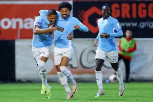 Νέα Σαλαμίνα-Πάφος FC: 12η νίκη με Κίνα και Ζάιρο! (φώτος)