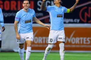 Νέα Σαλαμίνα-Πάφος FC: 12η νίκη με Κίνα και Ζάιρο! (φώτος)