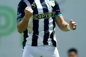Ομόνοια 29Μ - ΑΕΚ: Πεντάρα και... χατ-τρικ Σολ!