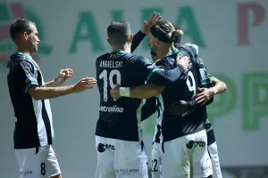Ομόνοια 29Μ - ΑΕΚ: Πεντάρα και... χατ-τρικ Σολ!