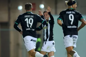 Ομόνοια 29Μ - ΑΕΚ: Πεντάρα και... χατ-τρικ Σολ!