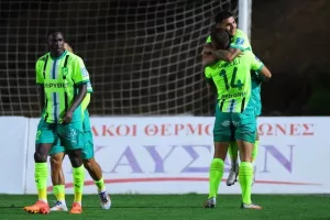 Πάφος FC - AEK: Δυνατά στη "μάχη" του τίτλου με Καμπρέρα!