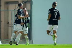 Ομόνοια 29Μ - ΑΕΚ: Πεντάρα και... χατ-τρικ Σολ!