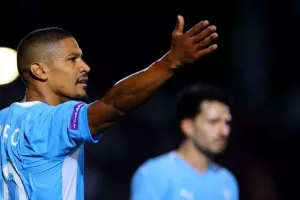 Πάφος FC - AEK: Δυνατά στη "μάχη" του τίτλου με Καμπρέρα!