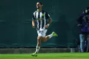 Ομόνοια 29Μ - ΑΕΚ: Πεντάρα και... χατ-τρικ Σολ!