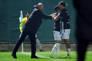 Ομόνοια 29Μ - ΑΕΚ: Πεντάρα και... χατ-τρικ Σολ!
