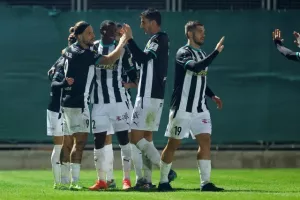Ομόνοια 29Μ - ΑΕΚ: Πεντάρα και... χατ-τρικ Σολ!