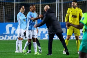 Πάφος FC - AEK: Δυνατά στη "μάχη" του τίτλου με Καμπρέρα!