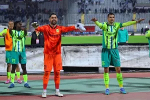 Πάφος FC - AEK: Δυνατά στη "μάχη" του τίτλου με Καμπρέρα!