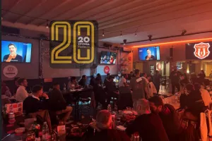 (ΒΙΝΤΕΟ/ΦΩΤΟΣ) Δεξίωση στην ομάδα για τα... γεννητούρια από τον Λούκα