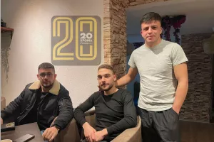 (Πάφος-Βίντεο kerkida) Μήνυμα από τρεις Κρητικούς από την Ελβετία !