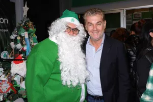 Άης Βασίλης/Παπασταύρου... δώρα