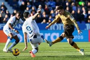 Συνέχισε με φόρα η Σοσιεδάδ, πέρασε με τριάρα από την έδρα της Λεγανές