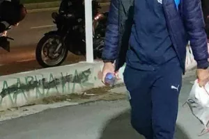 (Φώτος kerkida) Η άφιξη του Απόλλωνα