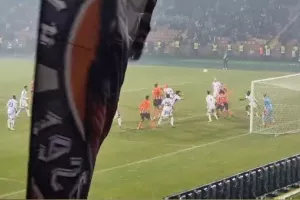 (ΒΙΝΤΕΟ) Τα γκολ των Τσεμπάκ και Κοσταντίνοφ... μέσα απ' την κερκίδα!