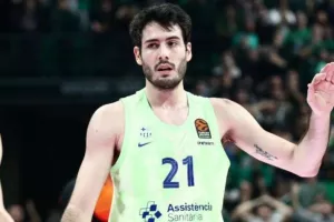 Πρόβλημα στην Μπαρτσελόνα: Στα «πιτς» ο Αμπρίνες με εντερική απόφραξη
