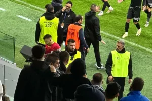 VAR - On field review, πέναλτι και αποβολή
