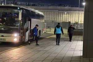 (ΦΩΤΟΡΕΠΟΡΤΑΖ) Η άφιξη του Εθνικού Άχνας
